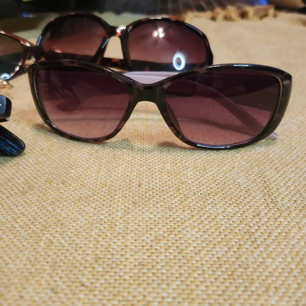 Sunglasses lot 5 pairs